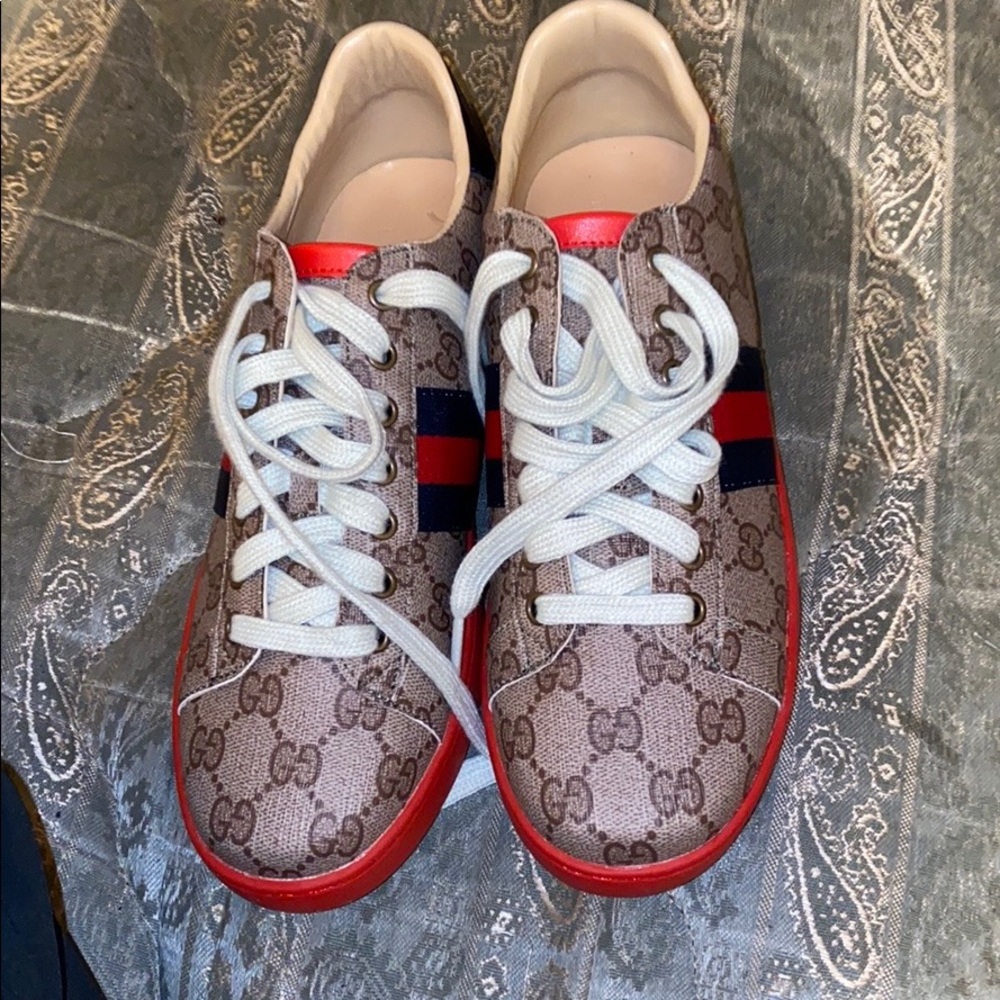 Gucci shoes